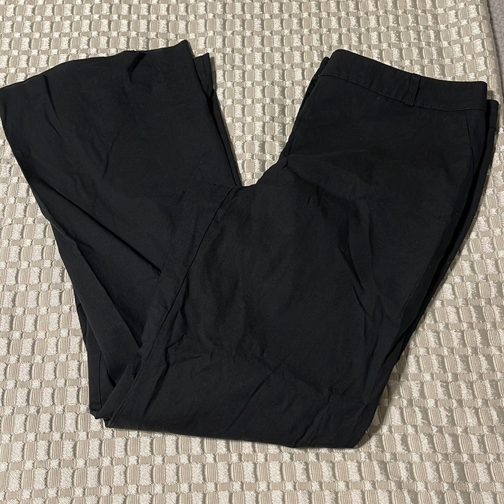 Women’s work pants from NY&C. Size 12 black.